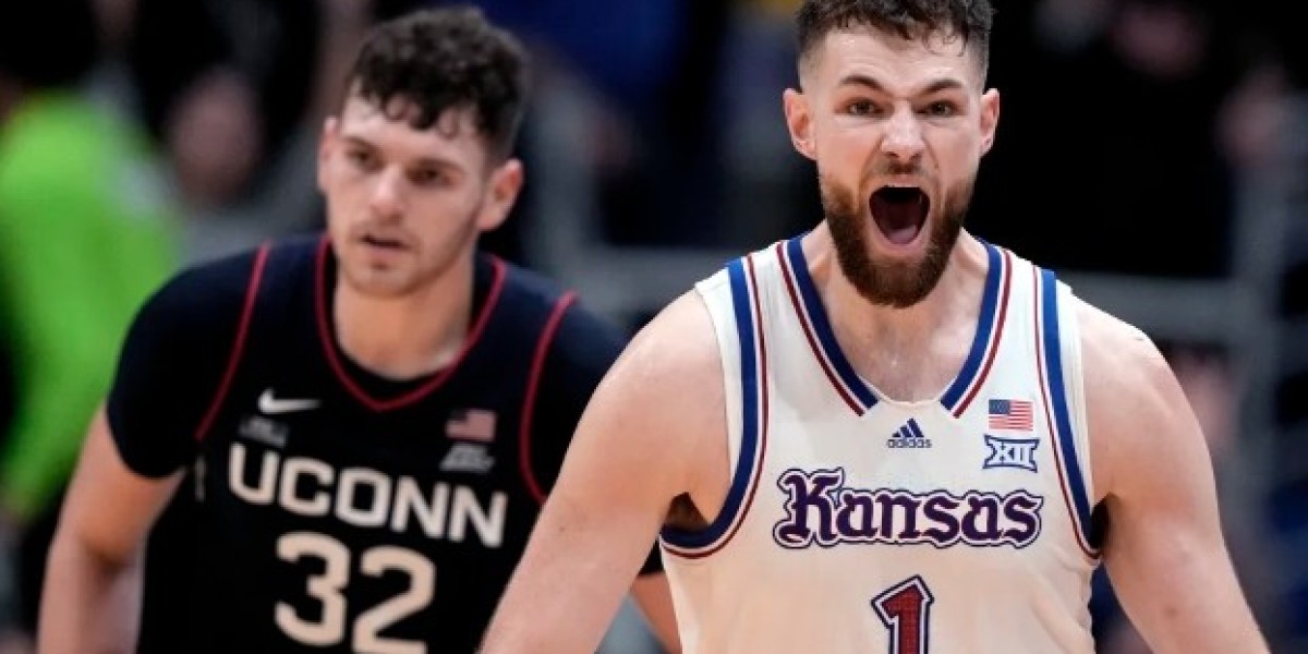 Kansas defeats UConn in a top-5 showdown