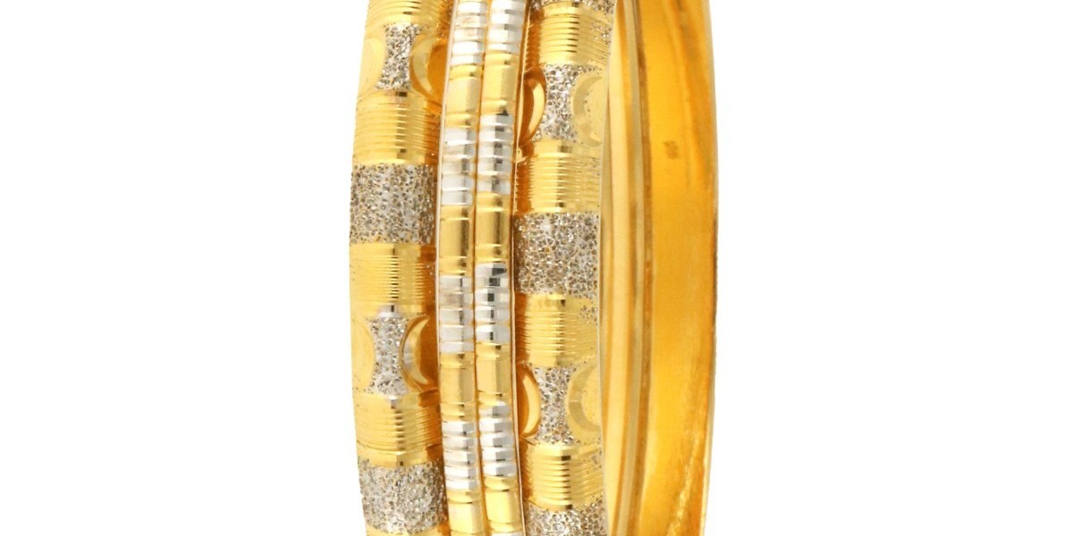 The Allure of Second-Hand Bangles: A Testament to Timeless Beauty and Sustainable Luxury